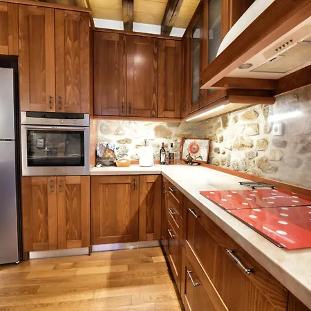 La De Rosses- Halkidiki * Sana